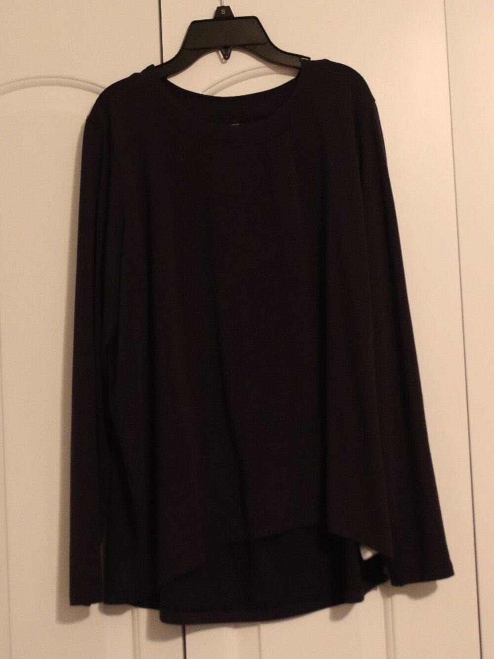 Athleta Black Long Sleeve Loose Fit Performance Top Size Medium